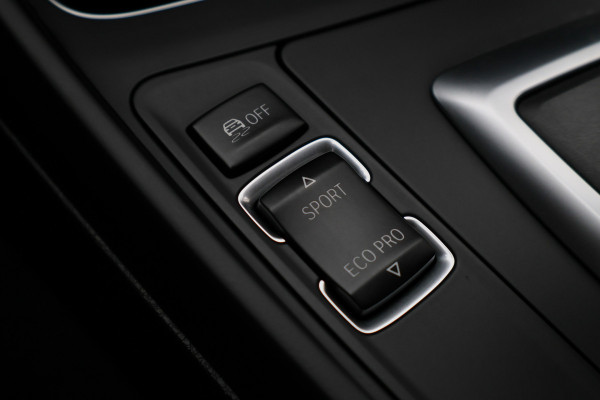 BMW 1-serie 118i Corporate Lease Executive Automaat Navigatie, LED, Climate, Cruise, Trekhaak