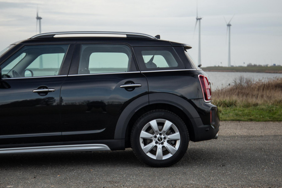 MINI Countryman 1.5 Cooper S E ALL4 Essential CAMERA / NAVI / CARPLAY / AIRCO / ZWART / STOELVERWARMING