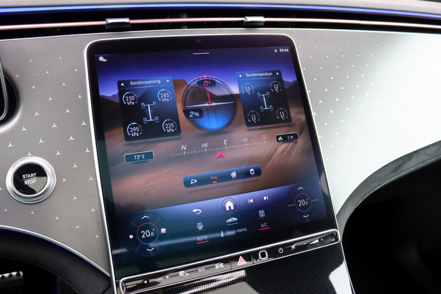 Mercedes-Benz EQE SUV 350 4MATIC AMG Line 91 kWh | Distronic+ | Panoramadak | Memory | Burmester | Digital Light | Trekhaak | Surround Camera | 22kW | Warmtepomp | Keyless Go |