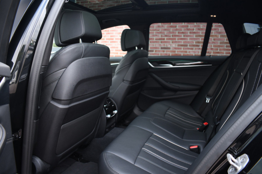 BMW 5 Serie Touring 530e 292pk M-Sport Pano ACC Trekh Comf-seat 360 HUD Laser 4wielbest