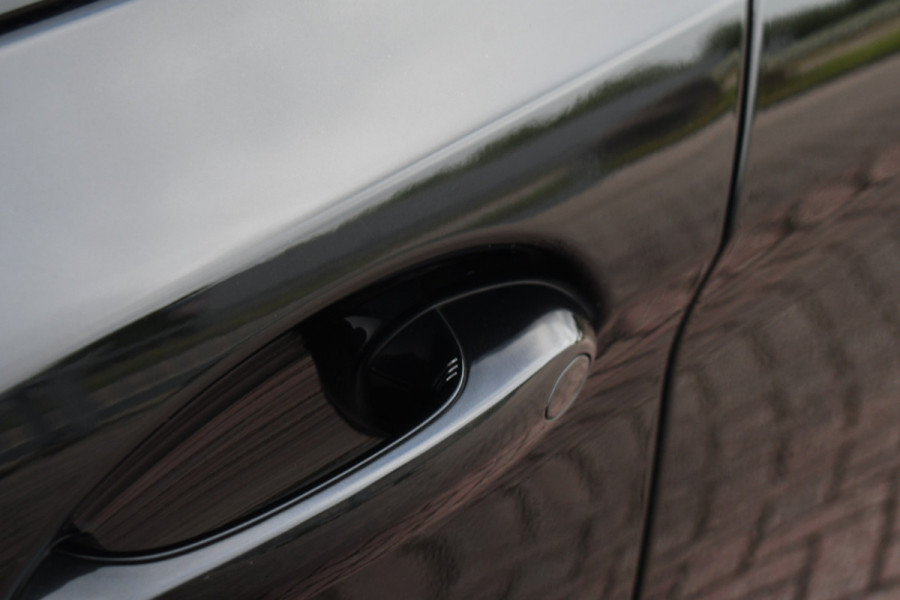 BMW 5 Serie Touring 530e 292pk M-Sport Pano ACC Trekh Comf-seat 360 HUD Laser 4wielbest