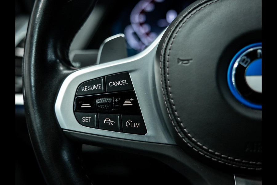 BMW X5 xDrive45e High Executive | Pano | Trekhaak | Luchtvering  | Stoelverwarming |