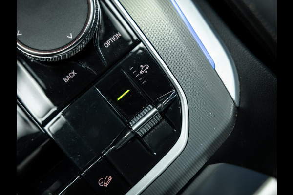 BMW X5 xDrive45e High Executive | Pano | Trekhaak | Luchtvering  | Stoelverwarming |