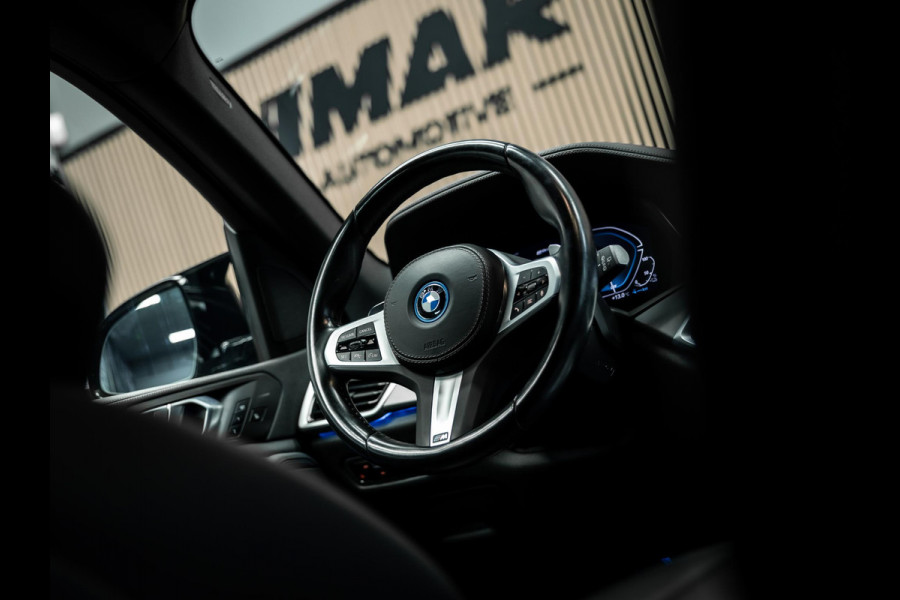 BMW X5 xDrive45e High Executive | Pano | Trekhaak | Luchtvering  | Stoelverwarming |