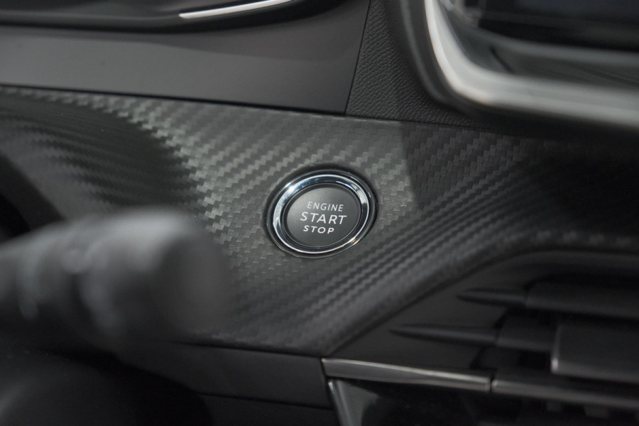 Peugeot 2008 1.2 Hybrid 145 Allure | 360 Camera | Adaptieve Cruise Control | Dodehoekdetectie | Apple Carplay