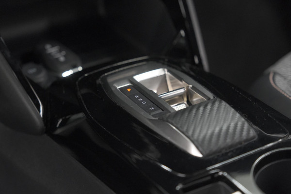 Peugeot 2008 1.2 Hybrid 145 Allure | 360 Camera | Adaptieve Cruise Control | Dodehoekdetectie | Apple Carplay
