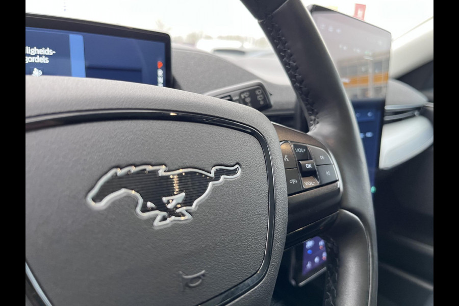 Ford Mustang Mach-E Extended RWD 98 kWh 294pk | Technology Pack Plus | Panoramadak | Winterpack | Adaptieve Cruise | SOH 93% |
