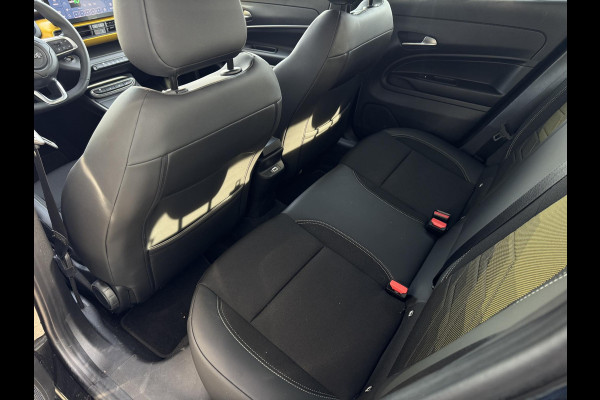 Jeep Avenger 1st Edition 54 kWh NL-AUTO | ELEKTRISCHE KLEP | NAVI | SFEER VERL. SOH 95,44%