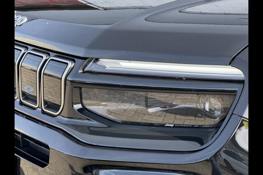 Jeep Avenger 1st Edition 54 kWh NL-AUTO | ELEKTRISCHE KLEP | NAVI | SFEER VERL. SOH 95,44%