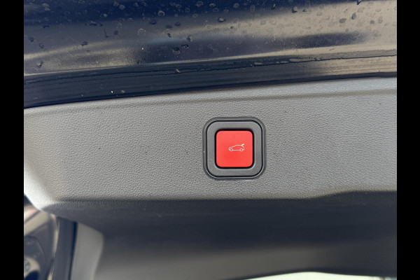 Jeep Avenger 1st Edition 54 kWh NL-AUTO | ELEKTRISCHE KLEP | NAVI | SFEER VERL. SOH 95,44%