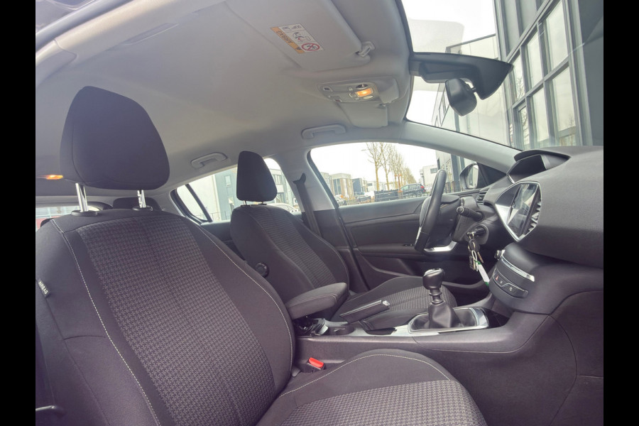 Peugeot 308 1.2 PureTech NAVI / PDC / CARPLAY / LANE ASSIST / APK