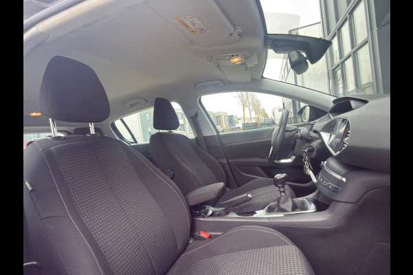 Peugeot 308 1.2 PureTech NAVI / PDC / CARPLAY / LANE ASSIST / APK