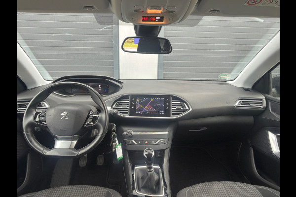 Peugeot 308 1.2 PureTech NAVI / PDC / CARPLAY / LANE ASSIST / APK