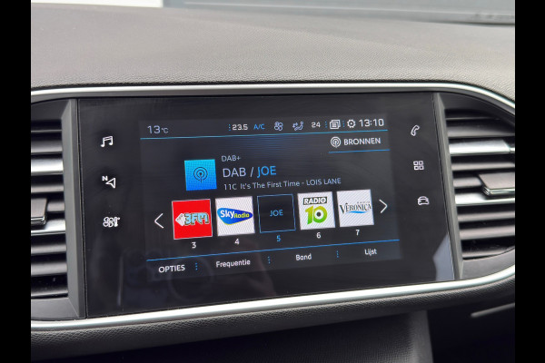 Peugeot 308 1.2 PureTech NAVI / PDC / CARPLAY / LANE ASSIST / APK