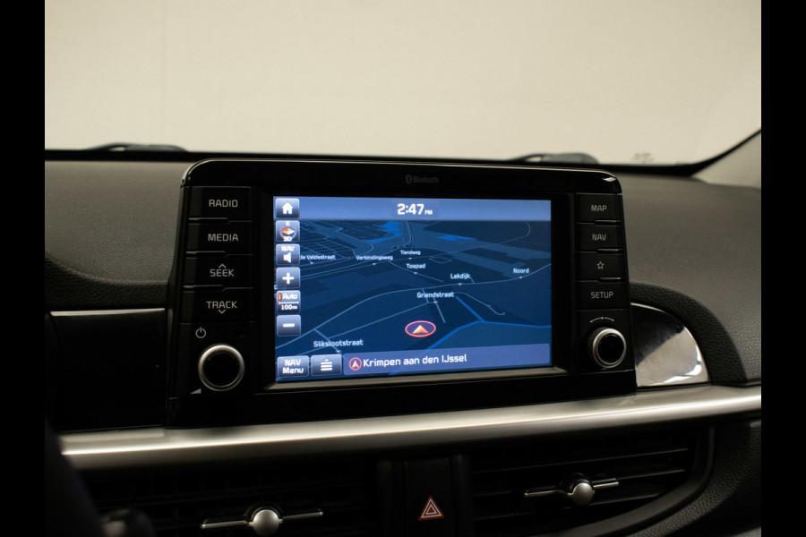 Kia Picanto 1.0 CVVT ComfortPlusLine Navigator Sport (APPLE CARPLAY,NAVI,CAMERA,CRUISE,ELEKTRISCH PAKKET,SPORTSTOELEN,LM VELGEN)