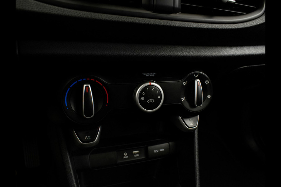 Kia Picanto 1.0 CVVT ComfortPlusLine Navigator Sport (APPLE CARPLAY,NAVI,CAMERA,CRUISE,ELEKTRISCH PAKKET,SPORTSTOELEN,LM VELGEN)