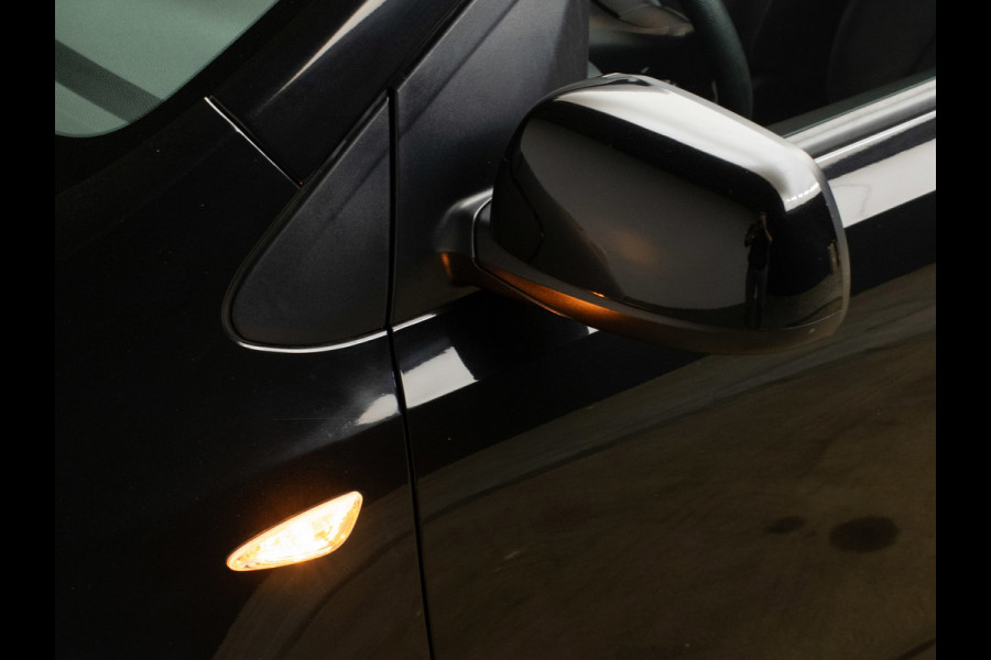 Kia Picanto 1.0 CVVT ComfortPlusLine Navigator Sport (APPLE CARPLAY,NAVI,CAMERA,CRUISE,ELEKTRISCH PAKKET,SPORTSTOELEN,LM VELGEN)