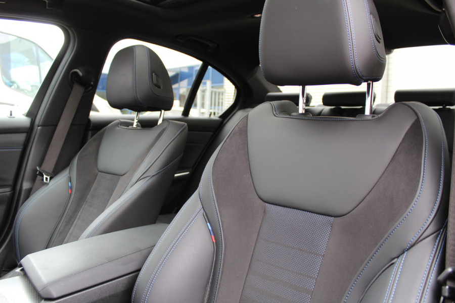 BMW 3-serie 330e xDrive M-Sport | Panoramadak | Widescreen | Harman Kardon | Head-up | BLIS