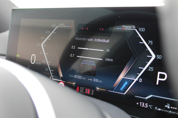 BMW 3-serie 330e xDrive M-Sport | Panoramadak | Widescreen | Harman Kardon | Head-up | BLIS