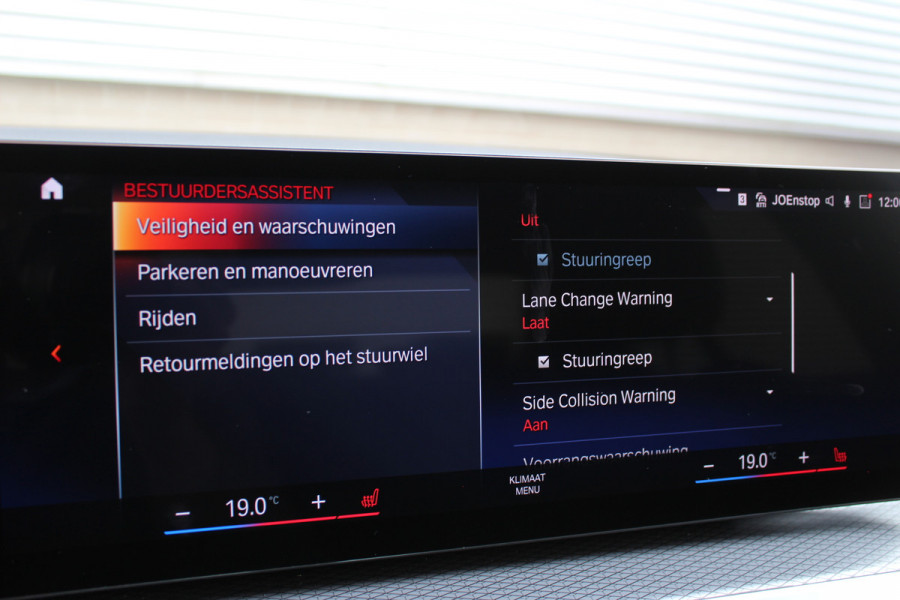 BMW 3-serie 330e xDrive M-Sport | Panoramadak | Widescreen | Harman Kardon | Head-up | BLIS