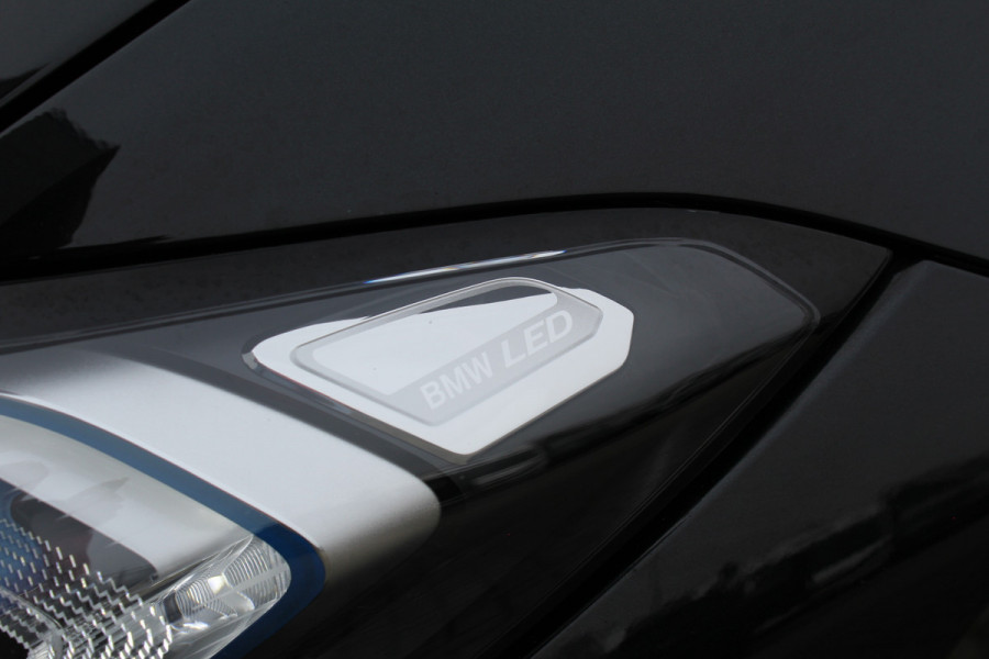 BMW 3-serie 330e xDrive M-Sport | Panoramadak | Widescreen | Harman Kardon | Head-up | BLIS