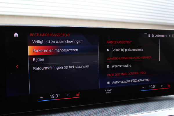 BMW 3-serie 330e xDrive M-Sport | Panoramadak | Widescreen | Harman Kardon | Head-up | BLIS