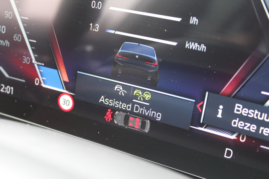 BMW 3-serie 330e xDrive M-Sport | Panoramadak | Widescreen | Harman Kardon | Head-up | BLIS