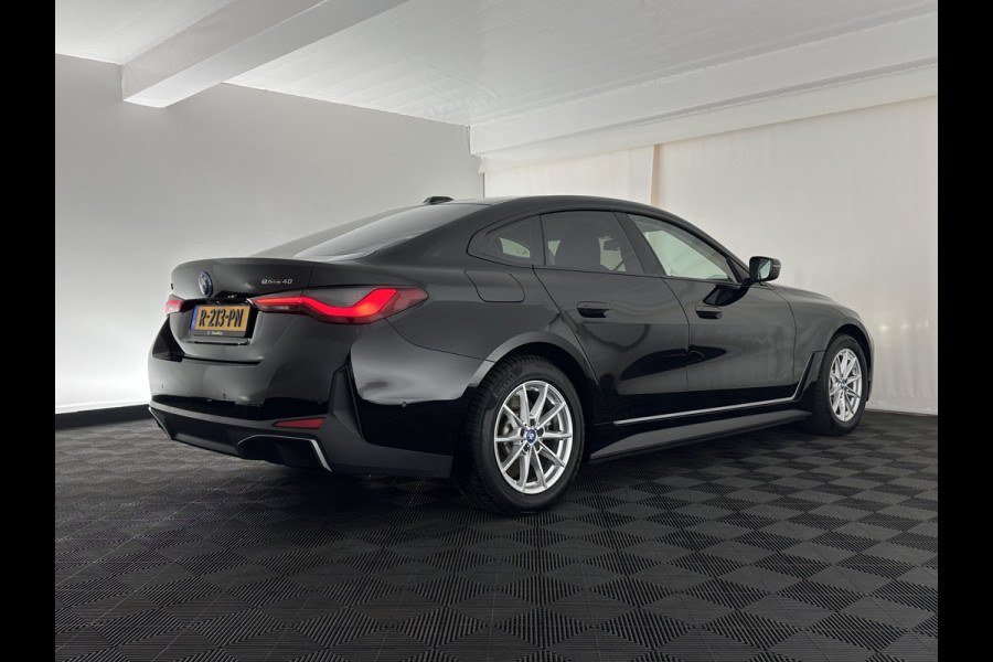 BMW i4 eDrive40 High Executive 84 kWh [ 3-Fase-11kW ] {SOH-95%} (INCL.BTW) Aut. *HEATPUMP | LEATHER | FULL-LED | DIGI-COCKPIT | HEATED-SPORTSEATS | CAMERA | KEYLESS | HIFI-SOUND | PRIVACYGLASS | ECC | AMBIENTLIGHT | PDC | HEAD-UP | CRUISE | 17''ALU*