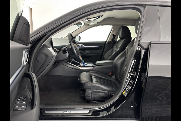 BMW i4 eDrive40 High Executive 84 kWh [ 3-Fase-11kW ] {SOH-95%} (INCL.BTW) Aut. *HEATPUMP | LEATHER | FULL-LED | DIGI-COCKPIT | HEATED-SPORTSEATS | CAMERA | KEYLESS | HIFI-SOUND | PRIVACYGLASS | ECC | AMBIENTLIGHT | PDC | HEAD-UP | CRUISE | 17''ALU*