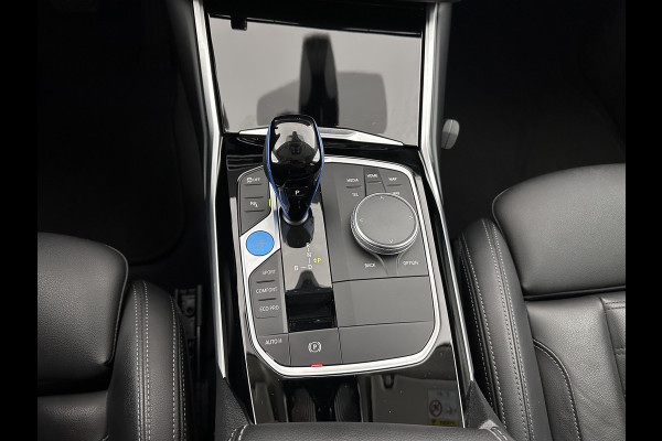 BMW i4 eDrive40 High Executive 84 kWh [ 3-Fase-11kW ] {SOH-95%} (INCL.BTW) Aut. *HEATPUMP | LEATHER | FULL-LED | DIGI-COCKPIT | HEATED-SPORTSEATS | CAMERA | KEYLESS | HIFI-SOUND | PRIVACYGLASS | ECC | AMBIENTLIGHT | PDC | HEAD-UP | CRUISE | 17''ALU*