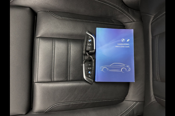 BMW i4 eDrive40 High Executive 84 kWh [ 3-Fase-11kW ] {SOH-95%} (INCL.BTW) Aut. *HEATPUMP | LEATHER | FULL-LED | DIGI-COCKPIT | HEATED-SPORTSEATS | CAMERA | KEYLESS | HIFI-SOUND | PRIVACYGLASS | ECC | AMBIENTLIGHT | PDC | HEAD-UP | CRUISE | 17''ALU*