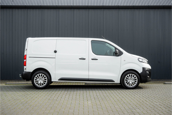 Opel Vivaro L2H1 | 1ste eigenaar | Airco | Cruise | PDC | 3-Zits | Trekhaak