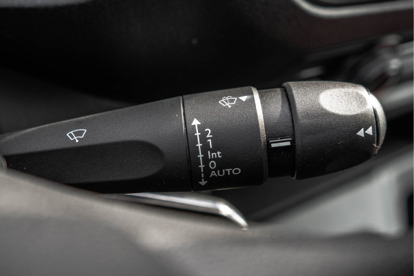 Opel Vivaro L2H1 | 1ste eigenaar | Airco | Cruise | PDC | 3-Zits | Trekhaak