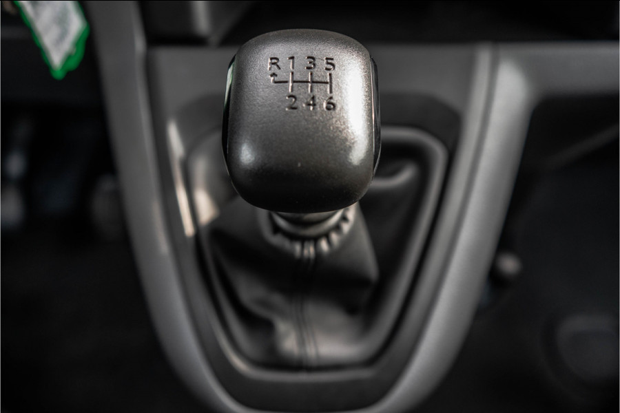 Opel Vivaro L2H1 | 1ste eigenaar | Airco | Cruise | PDC | 3-Zits | Trekhaak