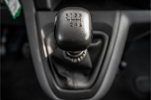 Opel Vivaro L2H1 | 1ste eigenaar | Airco | Cruise | PDC | 3-Zits | Trekhaak