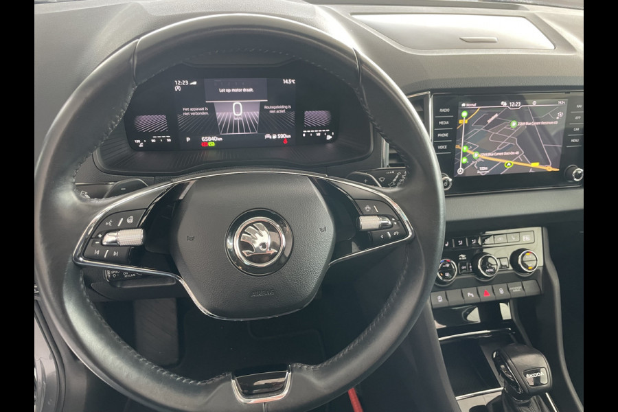 Škoda Karoq 1.5 TSI ACT Business Edition Plus Schuif/kanteldak - Achteruitrijcamera - Elektrische trekhaak stuurverwarming- Stoelverwarming - Parkeersensoren - Airco - Apple carplay - Navigatiesysteem - Achterspoiler - Stuur multifunctio Licht metalen velgen 17 inch - Bluetooth - Cruise control - Dakrails - Extra getint glas - Keyless entry/start - Led verlichting - Start/stop systeem - Elektrische ramen - Led verlichting
