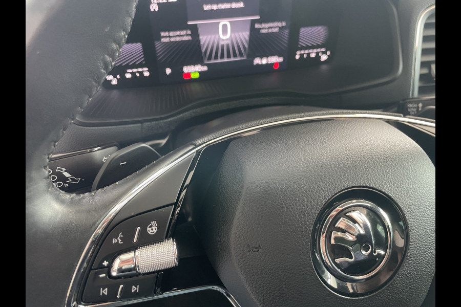 Škoda Karoq 1.5 TSI ACT Business Edition Plus Schuif/kanteldak - Achteruitrijcamera - Elektrische trekhaak stuurverwarming- Stoelverwarming - Parkeersensoren - Airco - Apple carplay - Navigatiesysteem - Achterspoiler - Stuur multifunctio Licht metalen velgen 17 inch - Bluetooth - Cruise control - Dakrails - Extra getint glas - Keyless entry/start - Led verlichting - Start/stop systeem - Elektrische ramen - Led verlichting