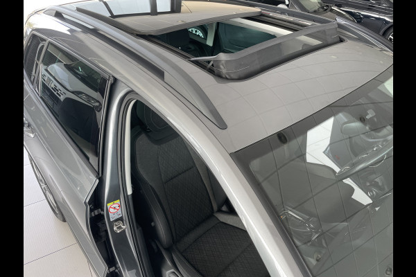 Škoda Karoq 1.5 TSI ACT Business Edition Plus Schuif/kanteldak - Achteruitrijcamera - Elektrische trekhaak stuurverwarming- Stoelverwarming - Parkeersensoren - Airco - Apple carplay - Navigatiesysteem - Achterspoiler - Stuur multifunctio Licht metalen velgen 17 inch - Bluetooth - Cruise control - Dakrails - Extra getint glas - Keyless entry/start - Led verlichting - Start/stop systeem - Elektrische ramen - Led verlichting