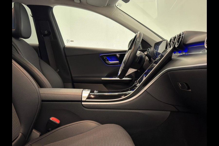 Mercedes-Benz C-Klasse 200 Luxury Line / Pano / NL-auto / Trekhaak