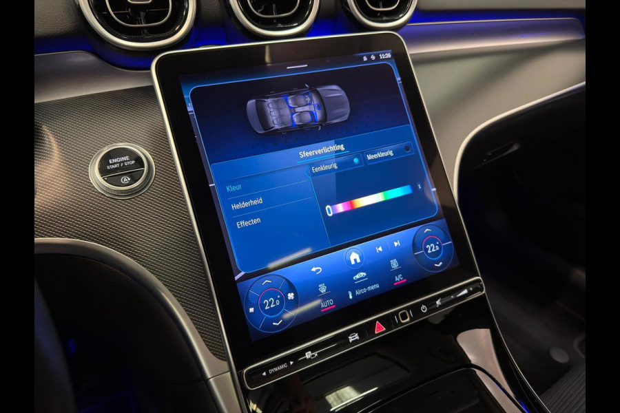 Mercedes-Benz C-Klasse 200 Luxury Line / Pano / NL-auto / Trekhaak