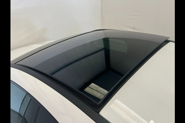 Mercedes-Benz CLA-Klasse 250e / AMG / Pano / Headup / Night