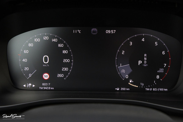 Volvo XC40 2.0 T4 R-Design | Panorama dak | Adaptieve cruise | Memory | Harman Kardon |