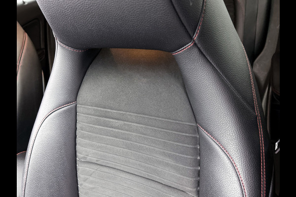 Mercedes-Benz CLA-Klasse 180 Business Solution AMG(Goed OnderH, Panorama, Camera, Carplay, Navi, StoelV, Etc)