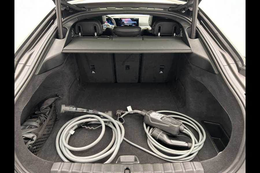 BMW i4 EDrive40 High Executive M/Sport 84 kWh | Pano/Dak | Warmtepomp | Adapt.Cruise/Control | Head/Up | 1e Eigenaar