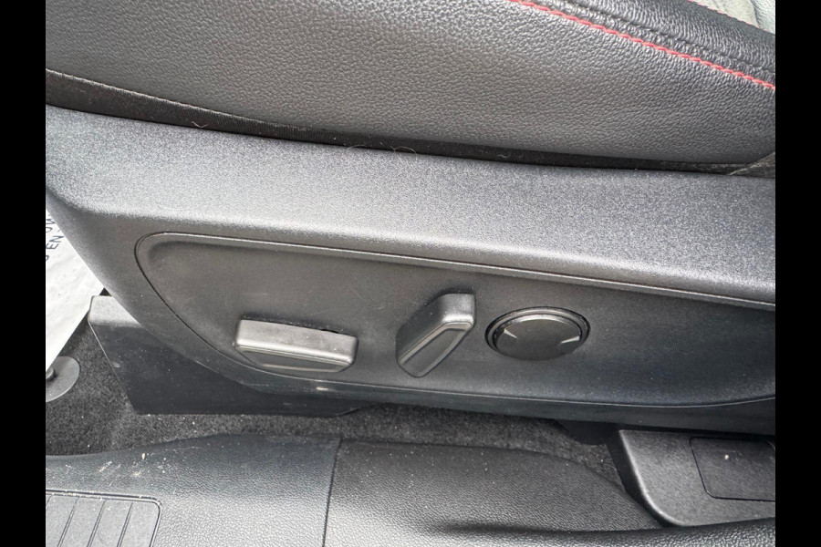 Ford Kuga 2.5 PHEV ST-Line X 225pk | Driver Assistance Pack | Winterpack | Technology Pack | All Weather Banden