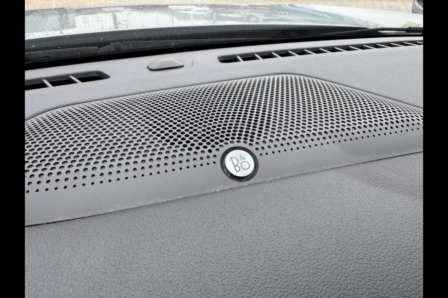 Ford Kuga 2.5 PHEV ST-Line X 225pk | Driver Assistance Pack | Winterpack | Technology Pack | All Weather Banden