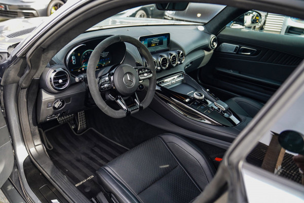 Mercedes-Benz AMG GT 4.0 S Premium | Facelift | Keramisch | BTW incl. | 522PK | Sunroof | Stoelkoeling | Dealer onderhouden | NAP