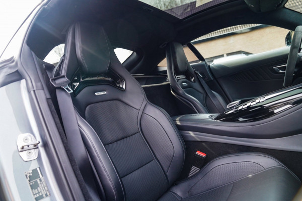 Mercedes-Benz AMG GT 4.0 S Premium | Facelift | Keramisch | BTW incl. | 522PK | Sunroof | Stoelkoeling | Dealer onderhouden | NAP
