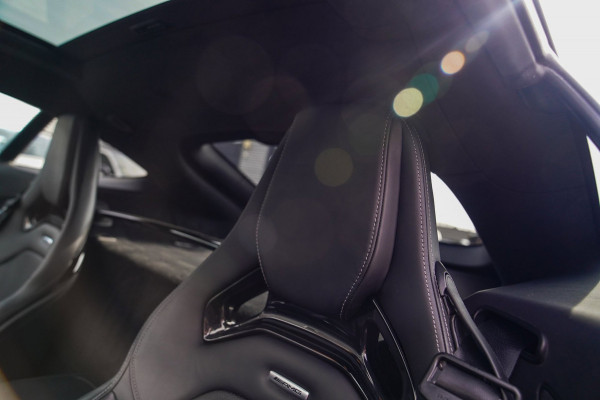 Mercedes-Benz AMG GT 4.0 S Premium | Facelift | Keramisch | BTW incl. | 522PK | Sunroof | Stoelkoeling | Dealer onderhouden | NAP