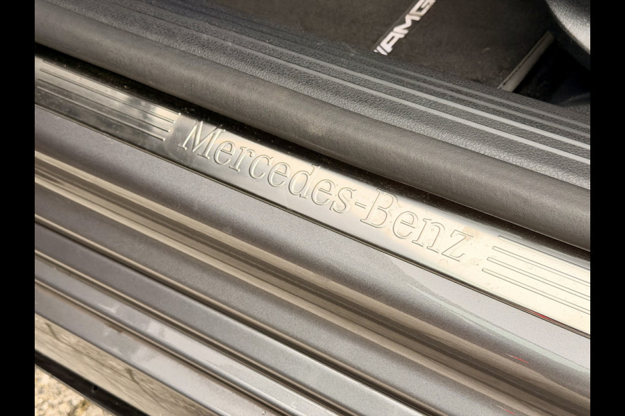 Mercedes-Benz A-Klasse 180 Business Solution AMG A35 Bumpers 19" AMG Velgen | Camera